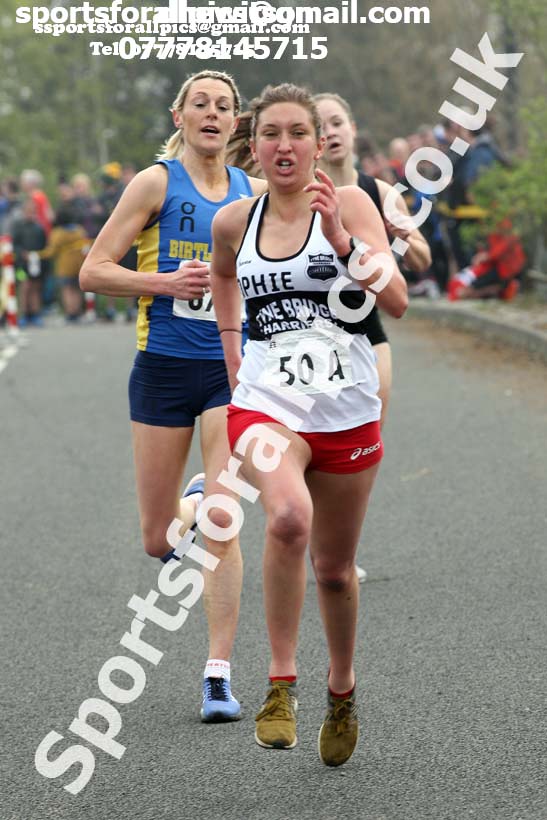 Senior womens 2019 Elswick Harirers Good Friday Road Relay, Newburn, Newcastle. Photo:  David T. Hewitson/Sports for All Pics
